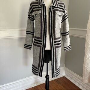 Stylish Gray and Black Knit Open Front Cardigan Sweater pockets Size Small